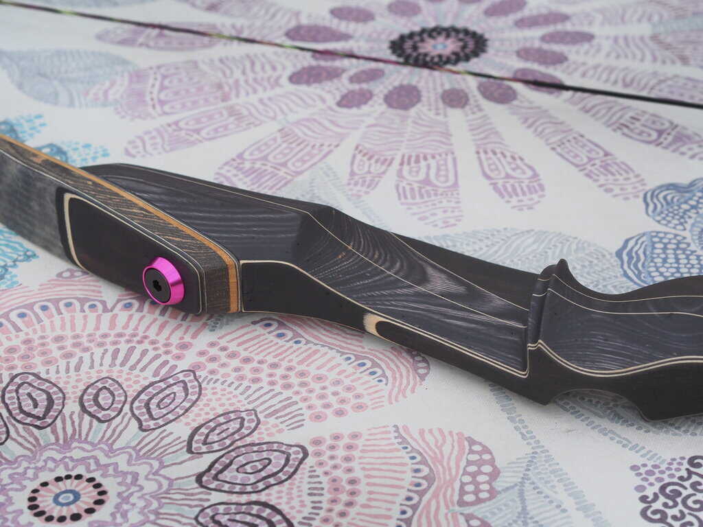 „Muron“. Dreiteiliger Recurve